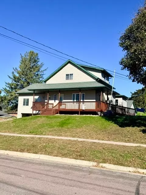 328 Main St W, Waterville, MN 56096