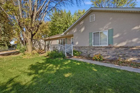 Exterior - 601 25th St SE, Willmar, MN 56201 photo 11 of 12