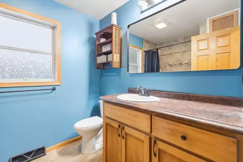 Bath - 303 E Lyon St, Marshall, MN 56258 photo 1 of 3