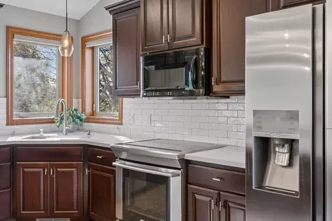 Kitchen - 14880 Brenner Ct, Rosemount, MN 55068 photo 3 of 6
