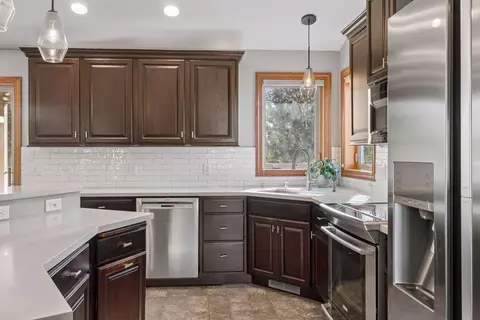 Kitchen - 14880 Brenner Ct, Rosemount, MN 55068 photo 5 of 6