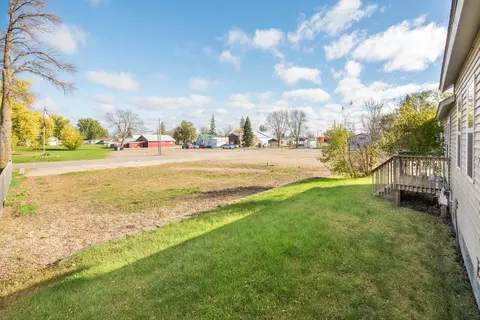 Exterior - 150 Union Ave W, Nelson, MN 56355 photo 3 of 3