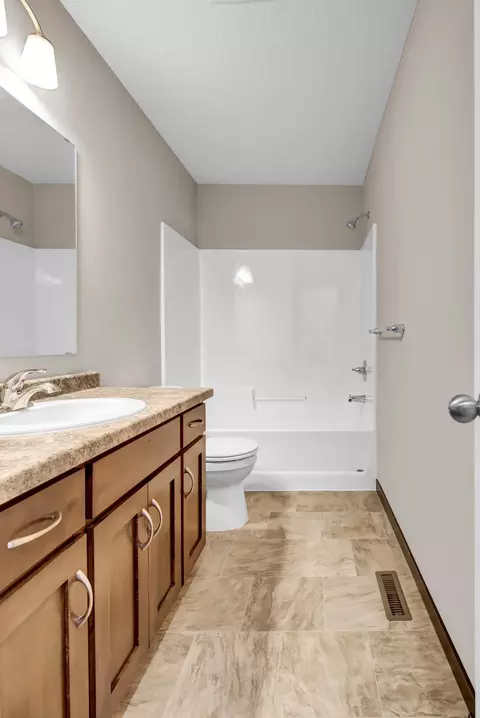 Bath - 2309 Ruby St, Saint Augusta, MN 56301 photo 1 of 2