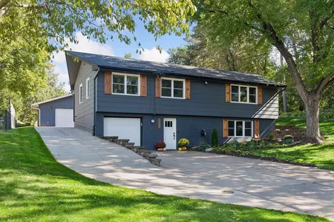 1420 Yosemite Ave N, Golden Valley, MN 55422