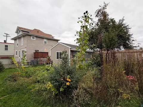 Exterior - 3105 W 3rd St, Duluth, MN 55806 photo 7 of 9