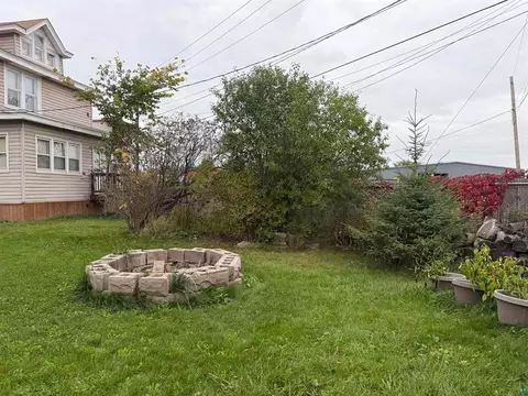 Exterior - 3105 W 3rd St, Duluth, MN 55806 photo 8 of 9