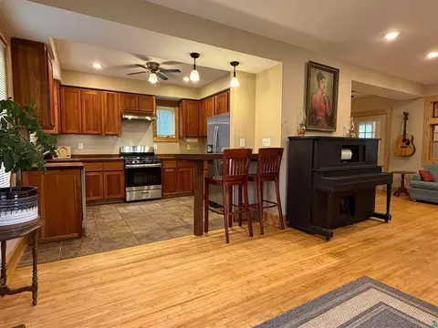 Kitchen - 3105 W 3rd St, Duluth, MN 55806 photo 4 of 5