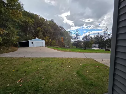 805 E Pine St, Rushford, MN 55971 photo 7