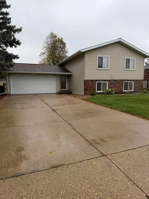 1211 Hickory St, Fairmont, MN 56031