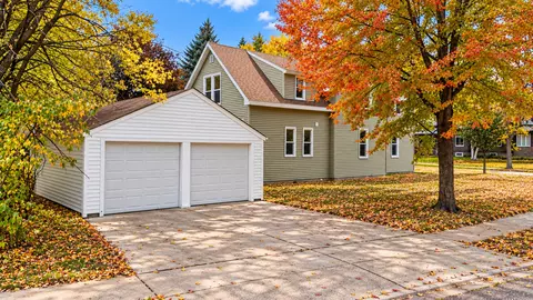 Exterior - 320 Augusta Ave, Willmar, MN 56201 photo 4 of 6
