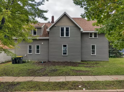 Exterior - 320 Augusta Ave, Willmar, MN 56201 photo 3 of 6