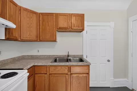 Kitchen - 320 Augusta Ave, Willmar, MN 56201 photo 4 of 5