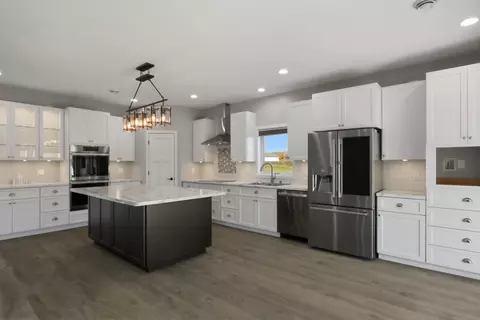 Kitchen - 206 Ore Be Gone Ct, Gilbert, MN 55741 photo 2 of 6