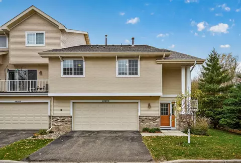 4820 Underwood Ln N #E, Plymouth, MN 55442