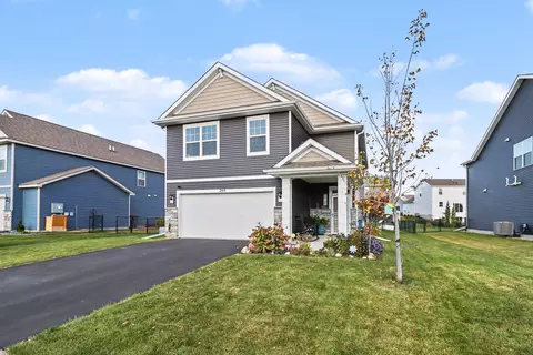 246 Snowdrop Trl, Waconia, MN 55387