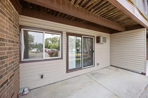 Exterior - 3420 Golfview Dr #123, Eagan, MN 55123 photo 2 of 10