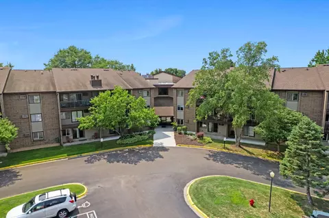 View/Area - 3420 Golfview Dr #123, Eagan, MN 55123 photo 13 of 14