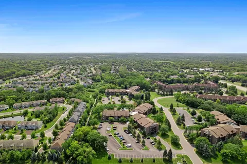 View/Area - 3420 Golfview Dr #123, Eagan, MN 55123 photo 12 of 14