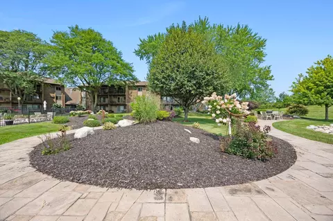 Exterior - 3420 Golfview Dr #123, Eagan, MN 55123 photo 10 of 10