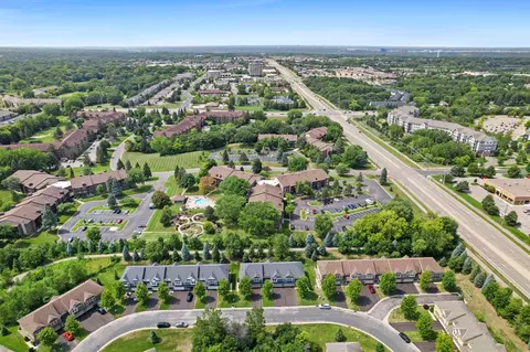 View/Area - 3420 Golfview Dr #123, Eagan, MN 55123 photo 8 of 14