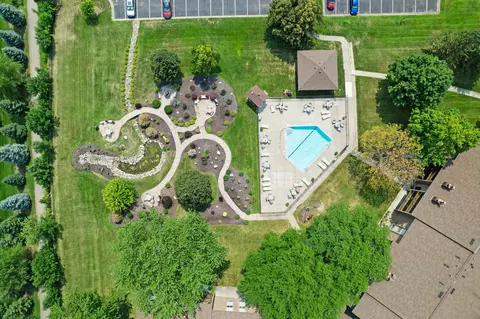 View/Area - 3420 Golfview Dr #123, Eagan, MN 55123 photo 10 of 14