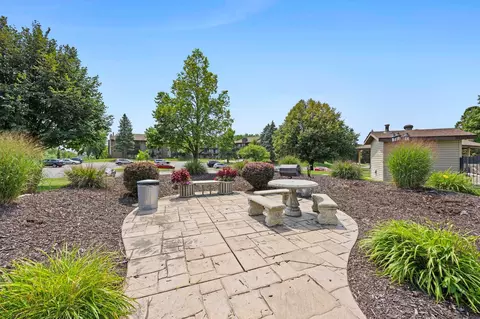 Exterior - 3420 Golfview Dr #123, Eagan, MN 55123 photo 9 of 10
