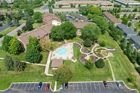 View/Area - 3420 Golfview Dr #123, Eagan, MN 55123 photo 9 of 14