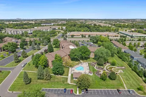 View/Area - 3420 Golfview Dr #123, Eagan, MN 55123 photo 5 of 14