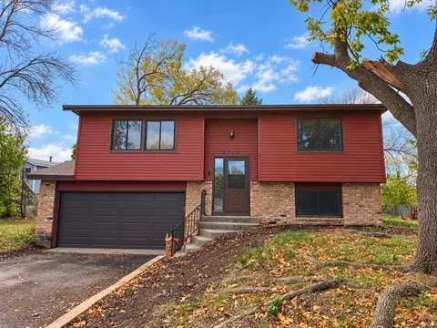 8223 Brunswick Cir N, Brooklyn Park, MN 55443