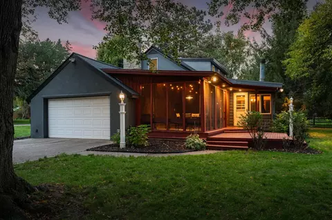 615 Utah Ave S, Golden Valley, MN 55426