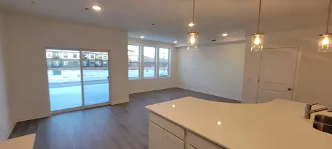 4789 Airlake Dr, Woodbury, MN 55129