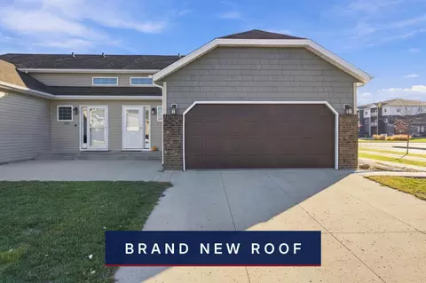 3372 27th St S, Moorhead, MN 56560