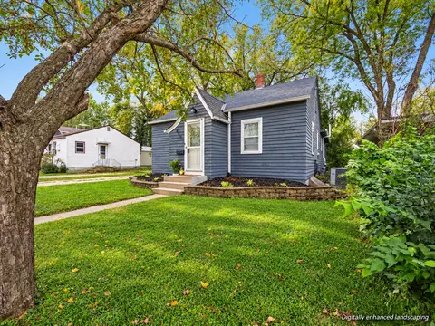 406 5th St NW, Montgomery, MN 56069
