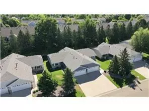7590 Newbury Rd, Woodbury, MN 55125