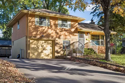 4042 Nevada Ave N, New Hope, MN 55427