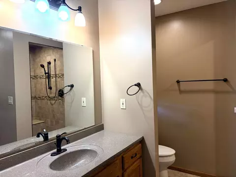 Bath - 607 Deschepper St, Marshall, MN 56258 photo 1 of 5