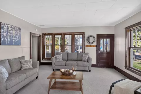 604 Nevada Ave E, Saint Paul, MN 55130