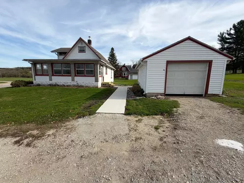 616 Fillmore St E, Preston, MN 55965 photo 2