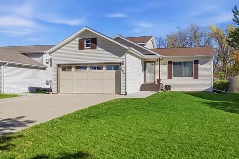 1407 7th St W, West Fargo, ND 58078