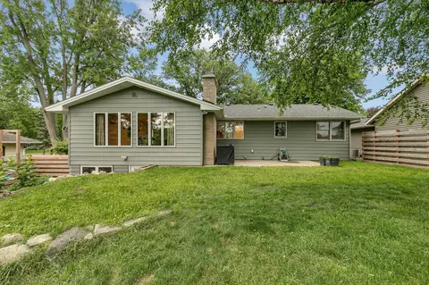 705 W River St, Monticello, MN 55362