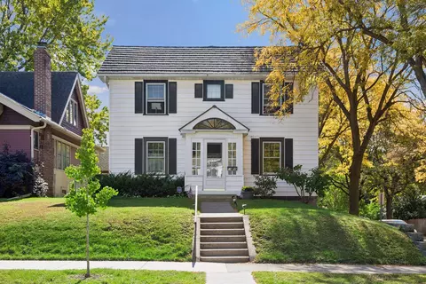 1998 James Ave, Saint Paul, MN 55105