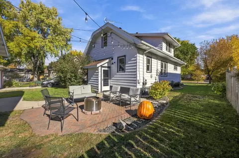 Exterior - 1218 3rd St N, Fargo, ND 58102 photo 5 of 7