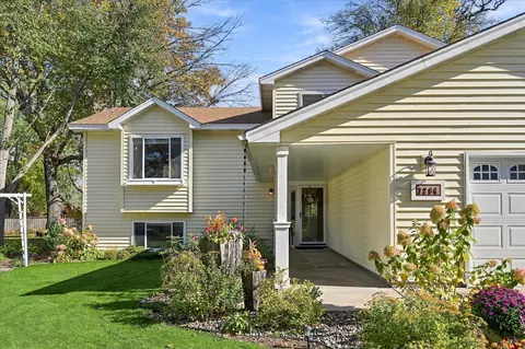7294 Meadow Ct, Lino Lakes, MN 55014