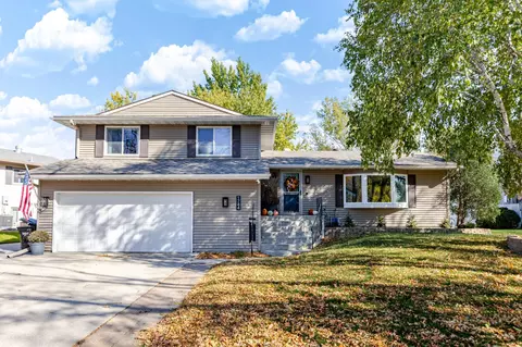 1744 23rd St S, Fargo, ND 58103