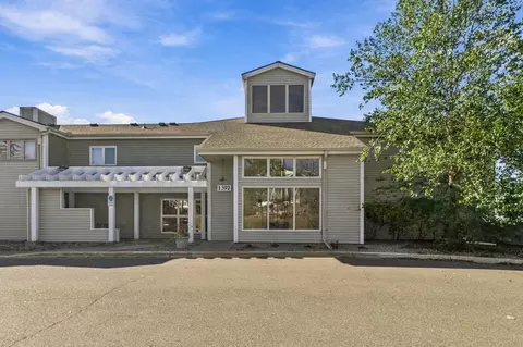 1392 Carling Dr #208, Saint Paul, MN 55108