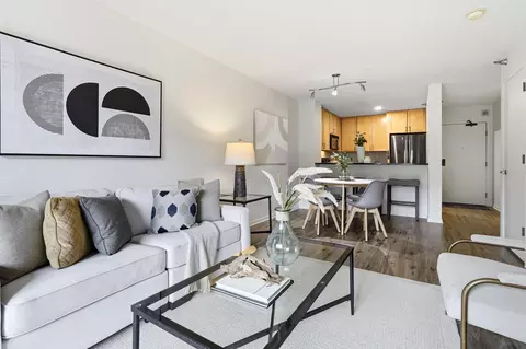 401 S 1st St #321, Minneapolis, MN 55401