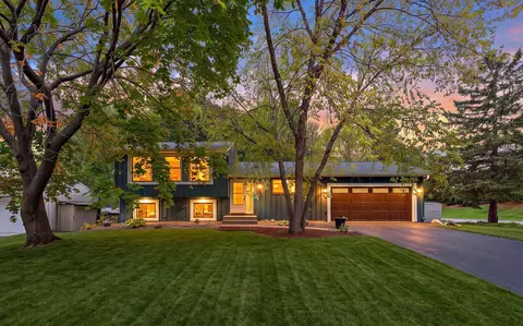 11005 Hyland Ter, Eden Prairie, MN 55344