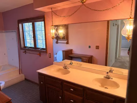 Bath - 139 Belle Rae Cir, Brainerd, MN 56401 photo 1 of 3