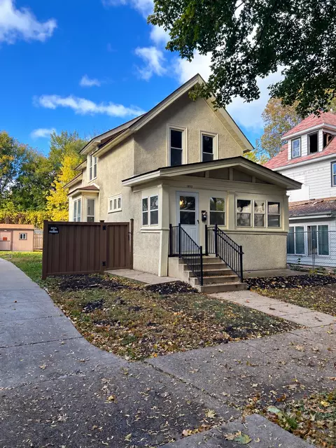 1033 15th Ave SE, Minneapolis, MN 55414