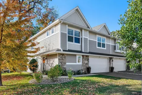 5851 Moonlight Way NE, Prior Lake, MN 55372